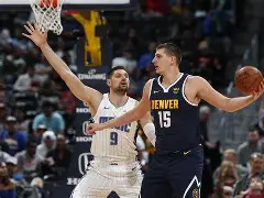 老鹰客场战胜魔术,年轻球员表现抢眼